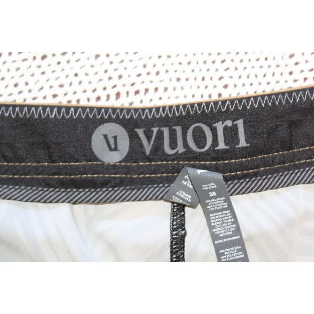 Vuori Men's Board Short Size 38 Brown Trunk casual Palm Leaves print drawstring